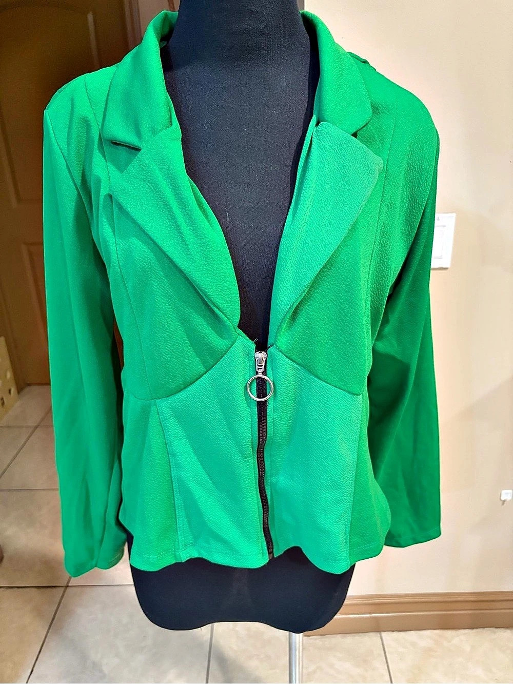 Love Green Zip Front Blazer Size 2X